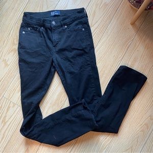 Gap Mid Rise Stretch Straight Leg Jean